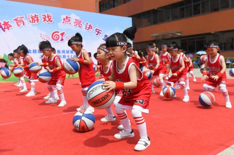 F1阿布扎比收官战：迈凯伦陷入双车争冠难题，领队回应弃车保帅传闻